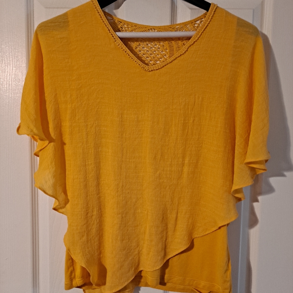 🦄 3 for $15 Apt. 9 blouse